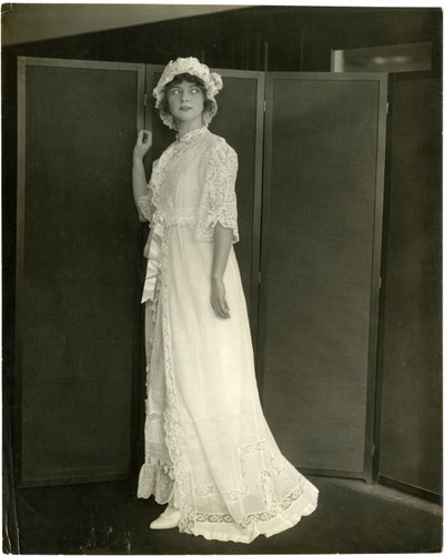Franklin Suvoir ?, Camisón de verano de marquisette y encaje, c.1905-11 de Jessie Tarbox Beals