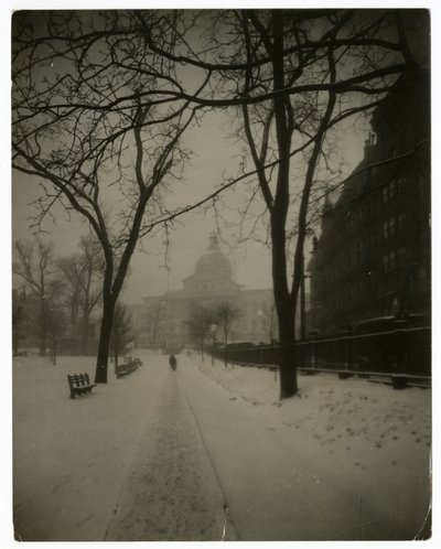 Casa del Estado en tormenta, Boston, EE.UU., c.1902-10 de Jessie Tarbox Beals