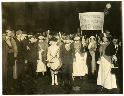 Desfile por el sufragio, Greenwich Village, Nueva York, EE.UU. de Jessie Tarbox Beals