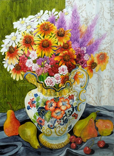 Jarra victoriana con flores mixtas, peras y cerezas de Joan Thewsey