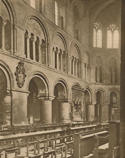 Dentro de la Gran San Bartolomé: Tumba de Rahere en el coro, c1935 de Joel
