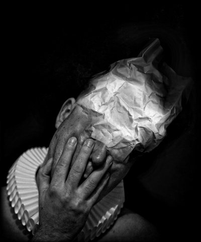 La muerte de un payaso (serie), 2014 (arte fotográfico arte digital) de Johan Lilja