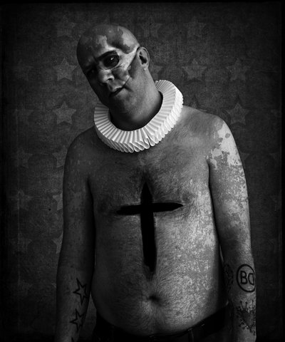 La muerte de un payaso (serie), 2016 (manipulación de fotos) de Johan Lilja