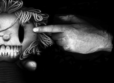 Bang, 2013 (manipulación de fotos) de Johan Lilja