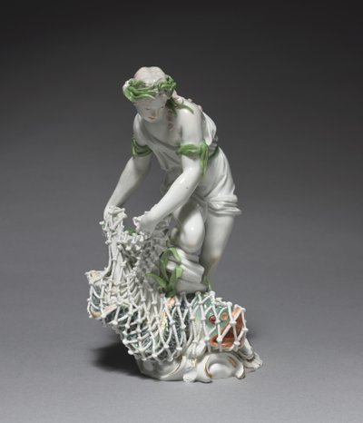 Pescadora, manufactura Fábrica de Porcelana de Ludwigsburg, Alemania, c.1765 (porcelana con esmalte y decoración dorada) de Johann Christian Wilhelm Beyer