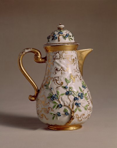 Cafetera, decorada con relieve aplicado, Meissen, c.1710 de Johann Friedrich Bottger
