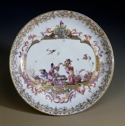 Arte alemán: Porcelana de Meissen. Chinoiserie representando personajes asiáticos bebiendo té. Platillo decorado por Johann Gregor Hoeroldt, circa 1730. París, Artes Decorativas de Johann Gregor Herold