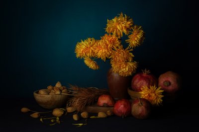 Naturaleza muerta floral otoñal de John-Mei Zhong