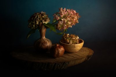 Flores otoñales evocadoras de John-Mei Zhong