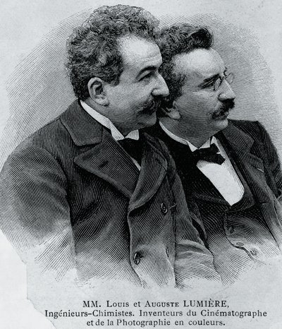Retrato de Auguste Marie Louis Nicolas Lumière (1862-1954) y Louis Jean Lumière (1864-1948), empresarios e inventores franceses del proyector de cine, grabado de una fotografía de Walter Charles Mills