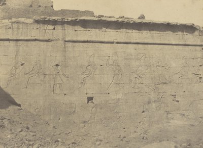 Edfu, Esculturas e Inscripciones de la Fachada Oriental del Muro de Enceinte de John Beasly Greene