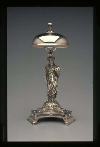 Campana de cena, c.1860-70 de John Bogert