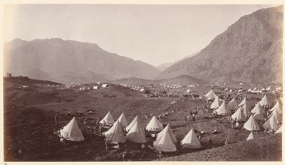 Alturas de Shergai mirando hacia Ali Musjid, circa 1878 de John Burke