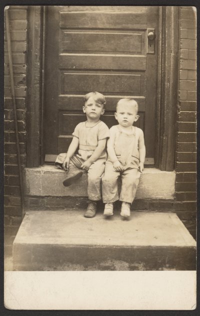[Dos chicos] de John Frank Keith