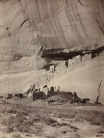 Ruinas de viviendas en acantilados, Cañón de Chelly, Arizona de John K. Hillers