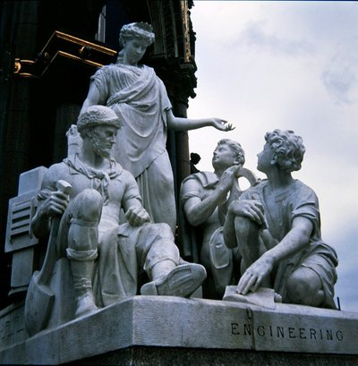 Grupo escultórico de Ingeniería del Memorial de Albert, completado en 1876 de John Lawlor