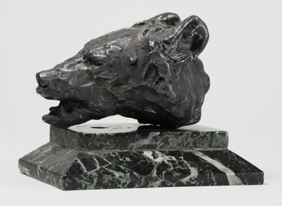 Cabeza de oso, c.1900 de John Macallan Swan