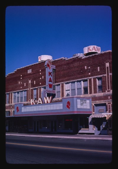 Kaw Theater, Washington Street, Junction City, Kansas, EE.UU. de John Margolies