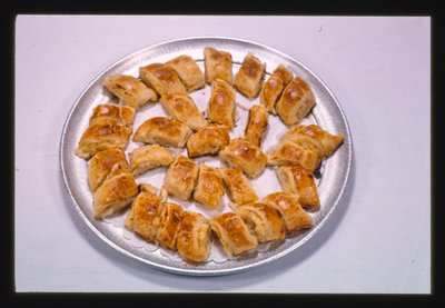 Knishes, patatas y queso, Menges Resort, Livingston Manor, Nueva York, EE.UU. de John Margolies
