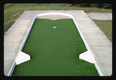 Pebble Trap Hole, Jekyll Island Mini Golf I, Jekyll Island, Georgia, EE.UU. de John Margolies