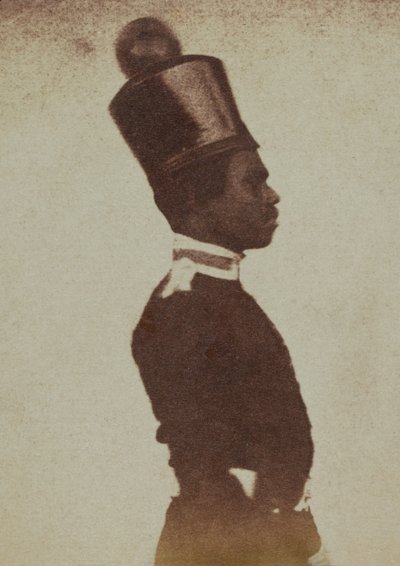 Un sepoy del ejército de Madrás, hacia 1852 (foto) de John McCosh
