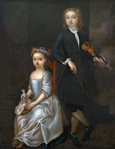 Un niño sosteniendo un violín y una niña sosteniendo una muñeca de John Vanderbank