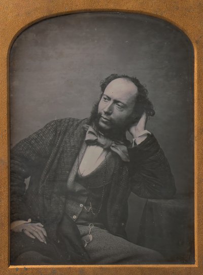 Hombre de mediana edad sentado con pajarita y chaqueta, 1850s de John Watkins