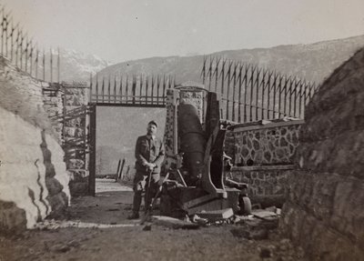 Soldado dentro de una fortaleza de Josef Zohles