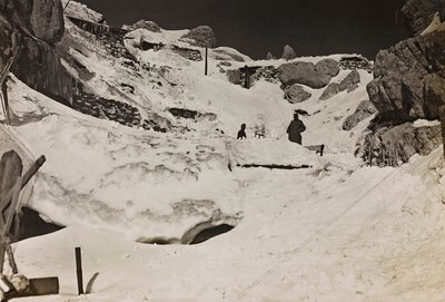 Álbum "Meine weltkriegs - Erinnerungen South-West Front (Carintia, Italia, Tirol del Sur) 31/03/1915-12/11/1918 - Josef Zohles Wien": soldados en la nieve de Josef Zohles