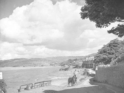 Caballo y carro en la carretera junto al estuario de Kent de Joseph Hardman