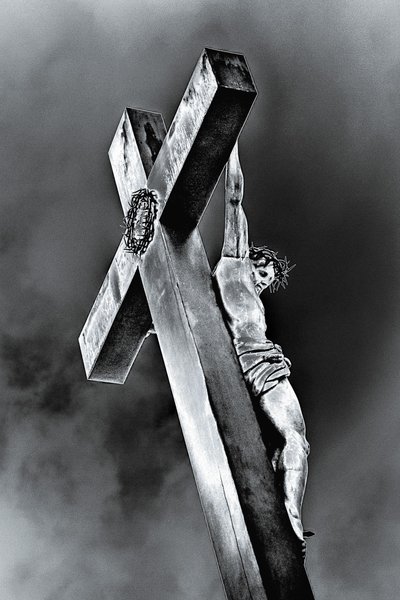 Crucifixión en el Palacio del Papa, 2015 (fotografía repintada) de Joy Lions