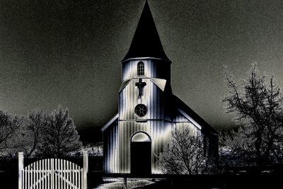 Nuestra iglesia en una tarde, 2015 (fotografía) de Joy Lions