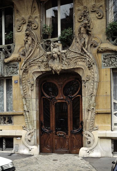 Art Nouveau: La puerta de entrada de la avenida Rapp 29 en el 7º distrito de París de Jules Lavirotte