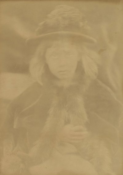 [Niño no identificado], 1873 de Julia Margaret Cameron