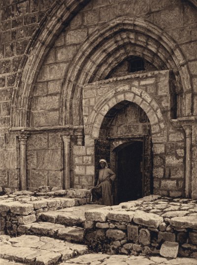 Jerusalén, Iglesia de la Tumba de la Virgen, Portal (foto b/n) de Karl Grober