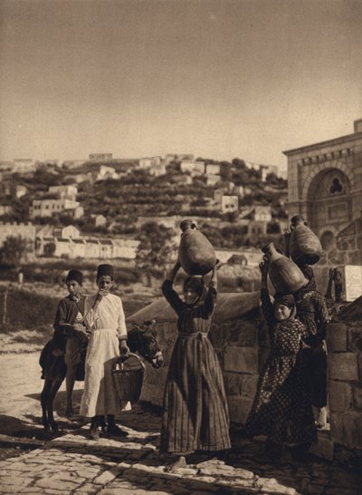 Nazaret, pozo de María (foto b/n) de Karl Grober