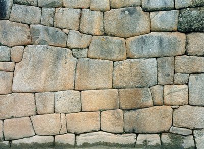 Detalle de cantería del asentamiento inca de Katie Attenborough