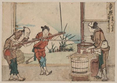 Un hombre mayor y dos jóvenes aprendices operando manualmente un dispositivo de agitación, Yoshiwara de Katsushika Hokusai