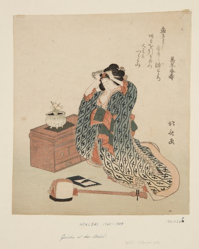 Tocadora de shamisen ajustando su cabello de Katsushika Hokusai