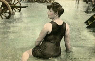 Mujer en traje de baño, c. principios de 1900 (postal) de Alec Hunter