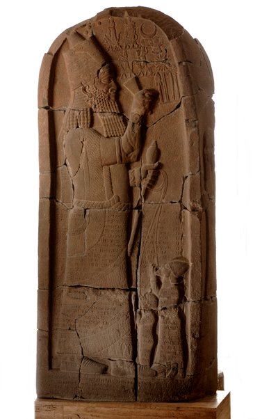 Museo de Berlín, Faraones nubios, Estela de Esarhaddon de Zenjirili, estela de Nastasen..., 2007 (foto) de Kenneth Garrett