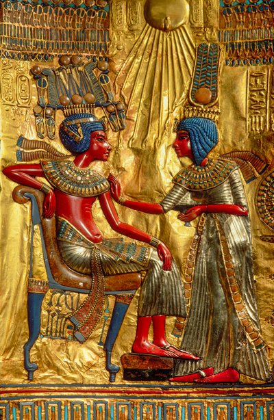Detalle de las figuras del fondo interior del trono de oro que representan a Tutankamón y su esposa, Egipto..., 2009 (foto) de Kenneth Garrett