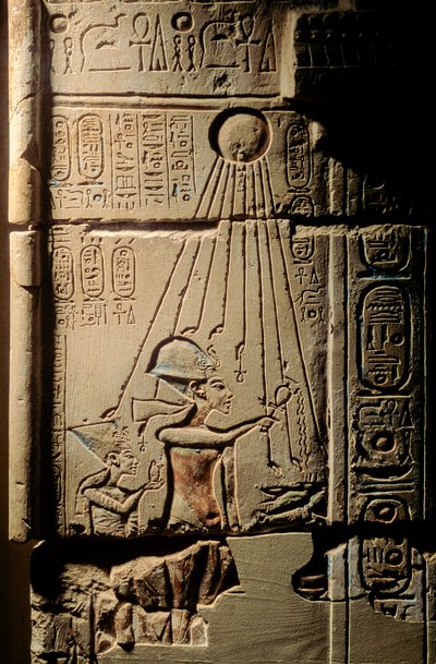 Egipto; Amarna; mm6741; Arqueología; artefacto; dinastía XVIII; Akenatón; Amenhotep IV;..., 2001 (foto) de Kenneth Garrett