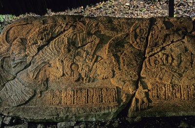 Guatemala; Maya; Aguateca, monumento de piedra Tan Te