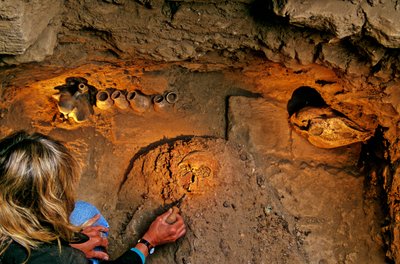 Moche; Burials; Huaca Dos Cabezas-Jecetepeque,Alana Cordy-Collins,Mummy de Kenneth Garrett
