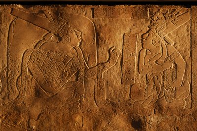 Banco del trono del Templo 19, Palenque, México, talla de Akhal Mo Nab, 2005 (foto) de Kenneth Garrett