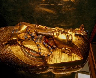 Valle de los Reyes, ataúd de oro, Tutankamón, que contenía su momia, Egipto, 2009 (foto) de Kenneth Garrett