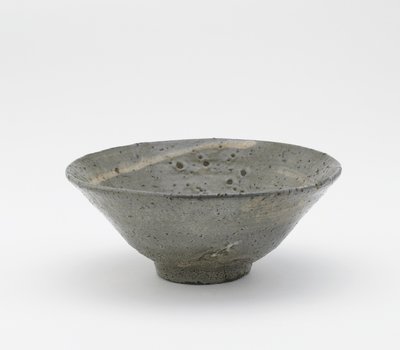 Tazón de té, tipo Totoya, provincia de Kyongsang Namdo, Corea, período Choson, finales del siglo XVI-principios del siglo XVII de Korean School