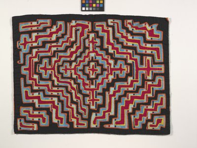 Panel camisero (Mola) (foto) de Kuna Indian Culture