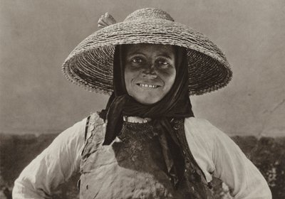 Rumanía: Liebling, mujer de Suabia (foto b/n) de Kurt Hielscher